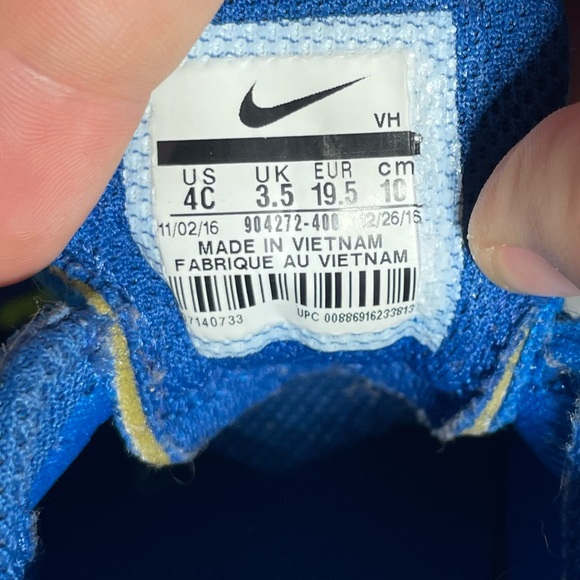 Nike Toddler 4C Blue Trainers Running Shoes Lot of 2 Boys Athletic Sneakers - Picture 6 of 6